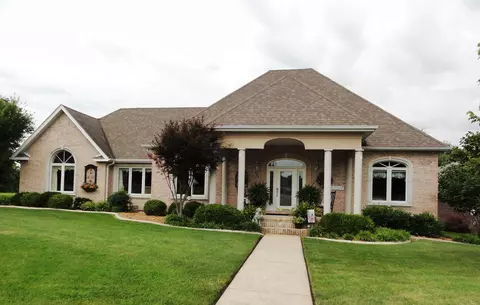 802 Myra Dr, Nixa, MO 65714 photo 1