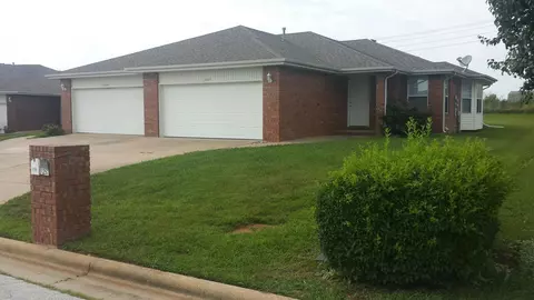 1237-1239 W Bluegrass Rd, Nixa, MO 65714 photo 1