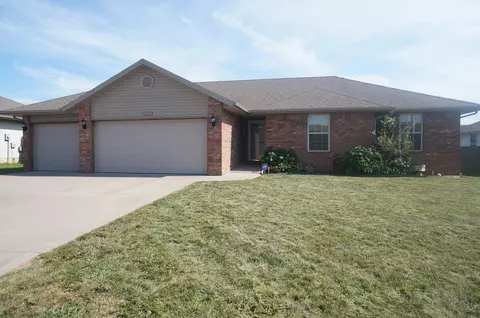 4440 W Montreal St, Springfield, MO 65802 photo 1