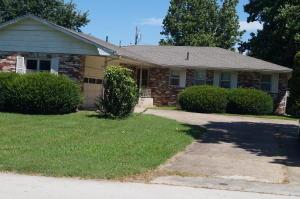 549 E Cherry St, Mount Vernon, MO 65712 photo 1