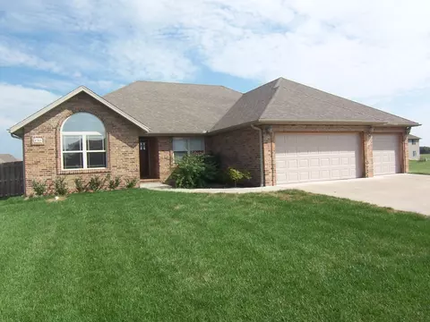 1703 W Chickamauga Dr, Republic, MO 65738 photo 1