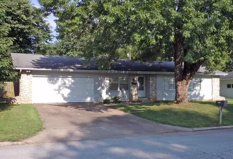 3520 S Nettleton Ave, Springfield, MO 65807 photo 1