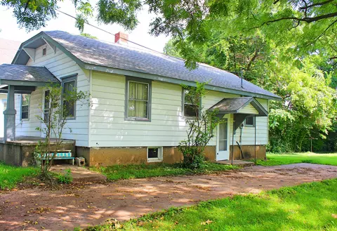1234 E Page St, Springfield, MO 65804 photo 1