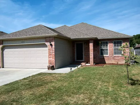 631 S Mahn Ave, Springfield, MO 65802 photo 1