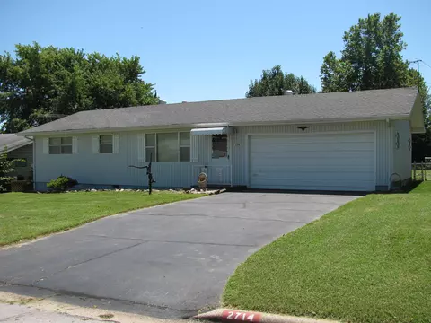2714 W Turner St, Springfield, MO 65803 photo 1