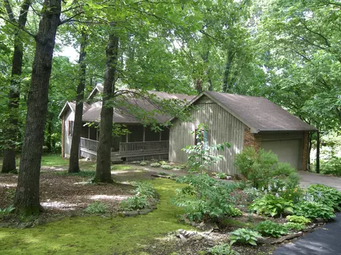 6333 E Skyline Dr, Springfield, MO 65809 photo 1