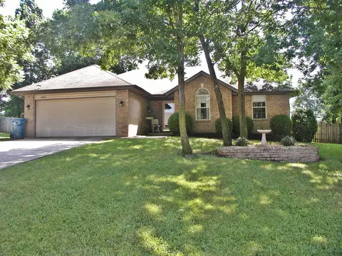 820 S Pershing St, Willard, MO 65781 photo 1