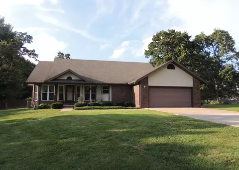 469 Meadowview Dr, Marshfield, MO 65706 photo 1