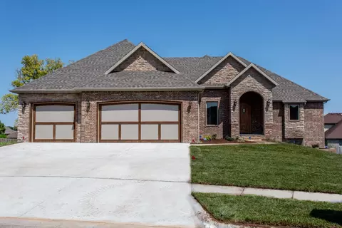 3325 E Chattanooga Ct, Springfield, MO 65804 photo 1