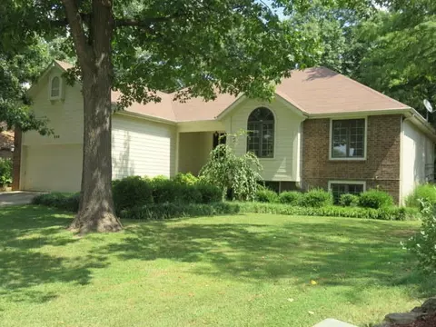 840 S Sparks Ave, Springfield, MO 65802 photo 1
