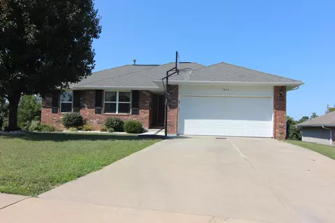 3873 W Hanover Dr, Springfield, MO 65807 photo 1