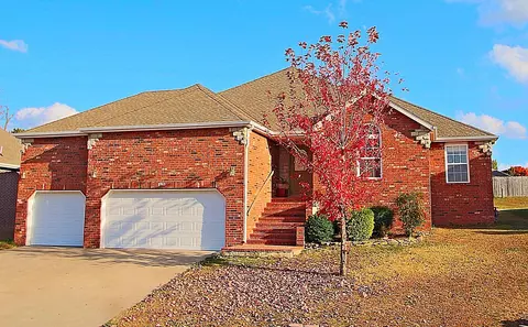2962 W Augusta Hills St, Springfield, MO 65803 photo 1
