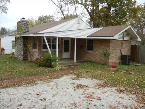 2801 W Lombard St, Springfield, MO 65802 photo 1