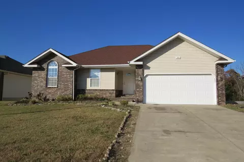 355 E Katie Dr, Springfield, MO 65803 photo 1