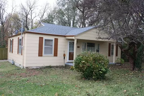 522 E Crestview St, Springfield, MO 65807 photo 1