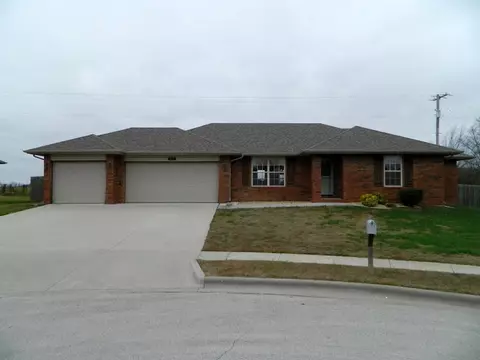 613 S Adam Ave, Republic, MO 65738 photo 1