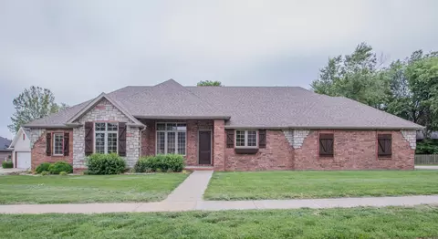1044 E Maryland Ct, Springfield, MO 65810 photo 1