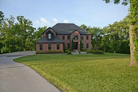 828 E North St, Nixa, MO 65714 photo 1