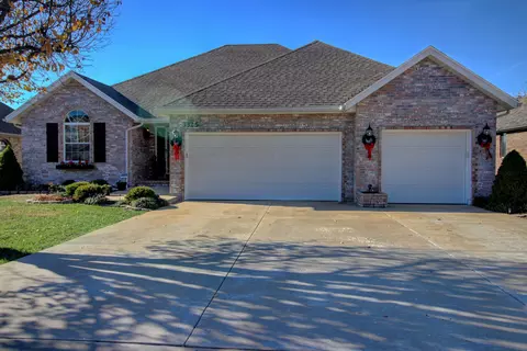 3325 S Bedford Ave, Springfield, MO 65809 photo 1