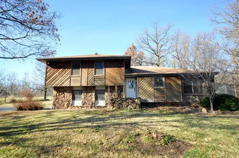 6721 N Red Oak Pl, Willard, MO 65781 photo 1