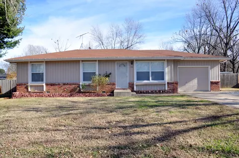 710 N Hillcrest Ave, Nixa, MO 65714 photo 1