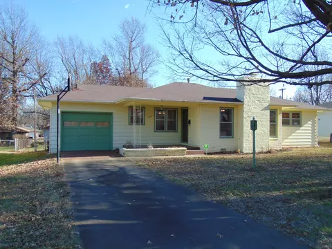 1724 S Lancaster Ave, Springfield, MO 65807 photo 1