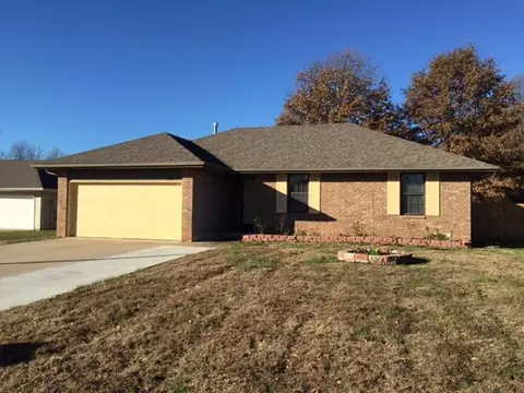 3077 S Overhill Ct, Springfield, MO 65807 photo 1