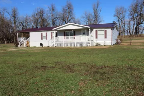 1551 E 496th Rd, Bolivar, MO 65613 photo 1