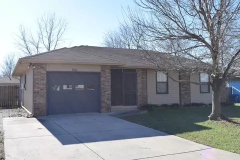 706 E Baracuda, Nixa, MO 65714 photo 1