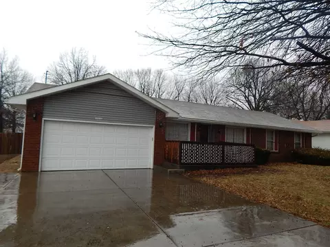 3365 S Robberson Ave, Springfield, MO 65807 photo 1