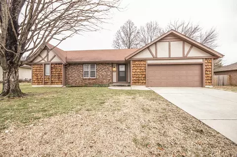 1115 W Wayland St, Springfield, MO 65807 photo 1