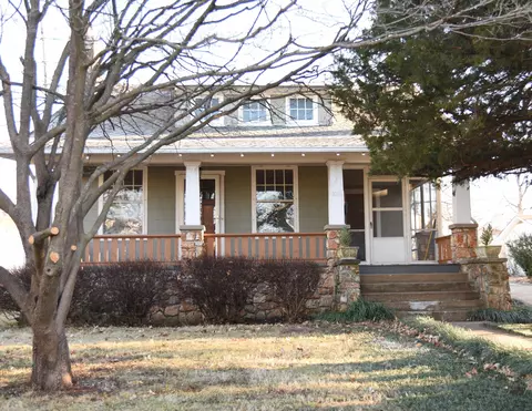 1016 S Roanoke Ave, Springfield, MO 65807 photo 1