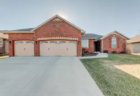 4616 W Silo Hills Dr, Springfield, MO 65802 photo 1