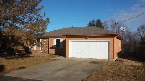 3945 W Young St, Springfield, MO 65803 photo 1