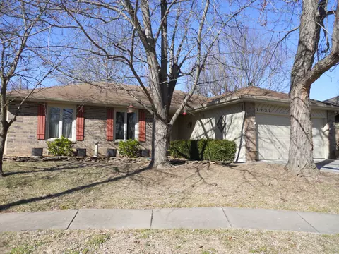 1221 S Bruce Ct, Springfield, MO 65804 photo 1