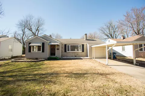1107 S Stewart Ave, Springfield, MO 65804 photo 1