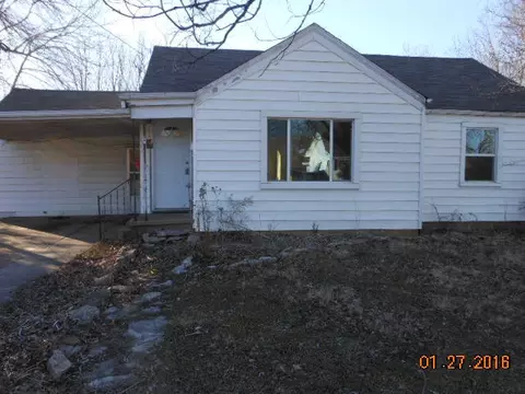 233 N Locust St, Marshfield, MO 65706 photo 1