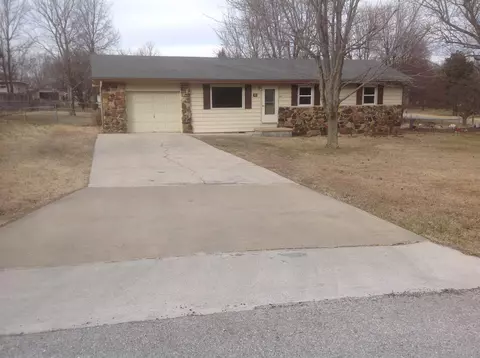 813 Sunset Ave, Marshfield, MO 65706 photo 1