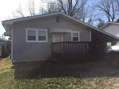 1050 Evergreen St, Springfield, MO 65803 photo 1