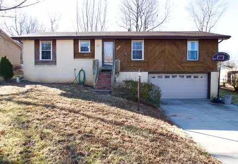 2558 W Primrose Ln, Springfield, MO 65807 photo 1