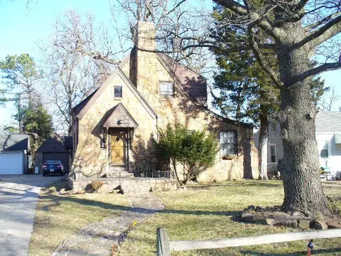 1886 N Douglas Ave, Springfield, MO 65803 photo 1