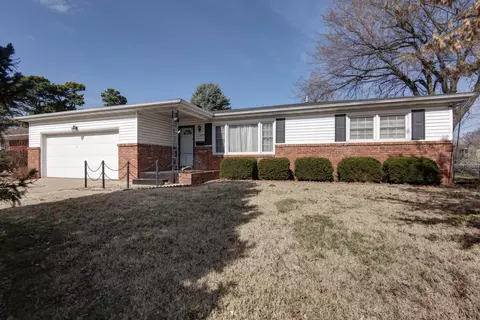 2169 E Monroe St, Springfield, MO 65802 photo 1