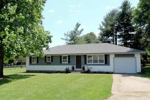 800 E Pearl St, Aurora, MO 65605 photo 1