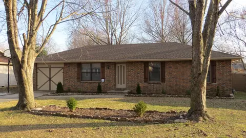 212 E Deanna Ln, Nixa, MO 65714 photo 1