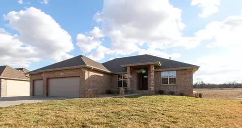 2610 E Keystone Dr, Republic, MO 65738 photo 1