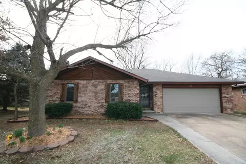 916 W Lois St, Springfield, MO 65807 photo 1