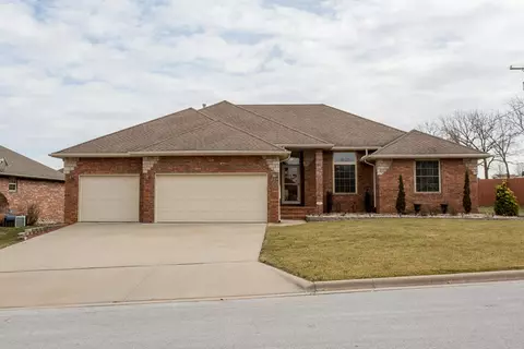 902 N 18th Ave, Ozark, MO 65721 photo 1