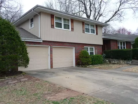 2204 E Cherryvale St, Springfield, MO 65804 photo 1