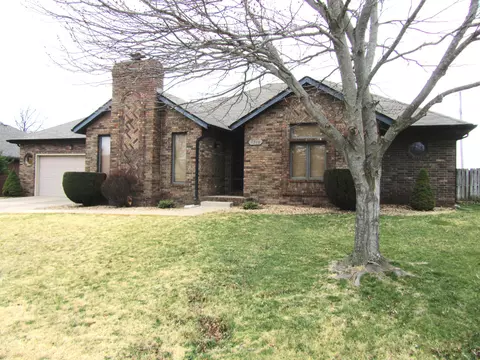 2319 S Nolting Ave, Springfield, MO 65807 photo 1