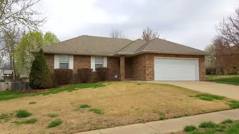 3653 E Kirkwood St, Springfield, MO 65809 photo 1